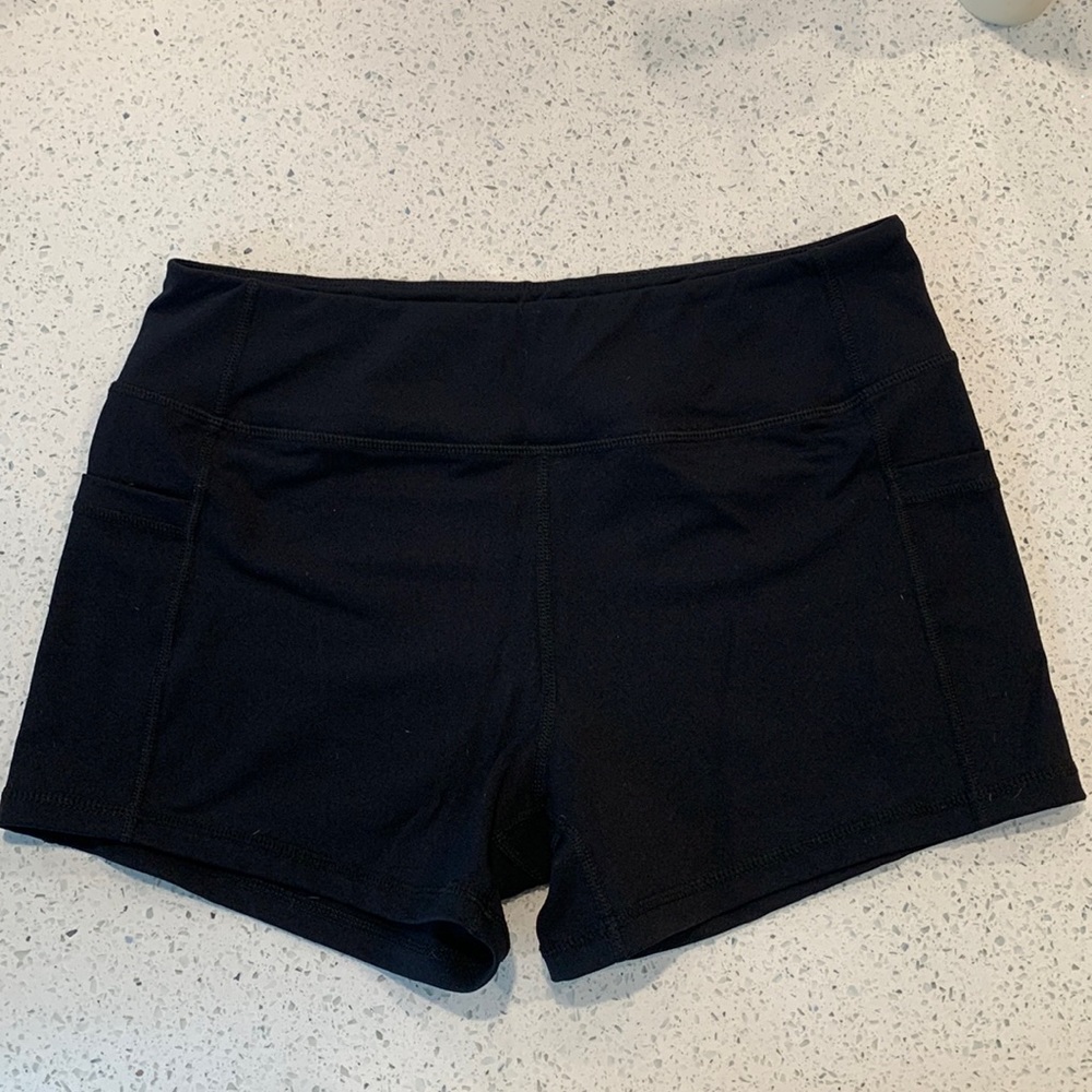 Born primitive shorts